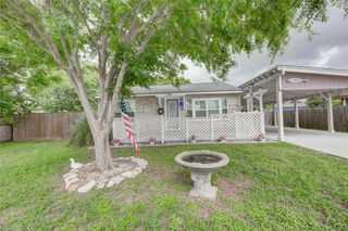 2553 Avenue C, Ingleside, TX 78362