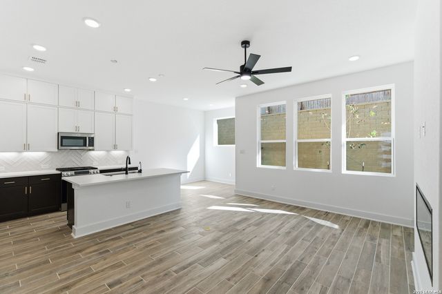 6464 Babcock Rd Unit 904, San Antonio, TX 78249
