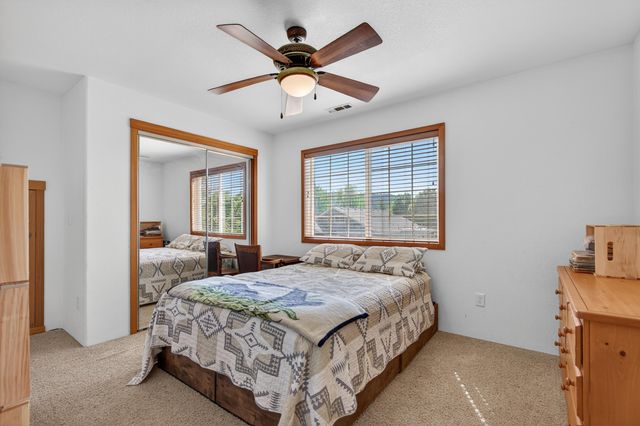 2011 Spruce Way, Medford, OR 97501