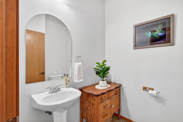 2011 Spruce Way, Medford, OR 97501