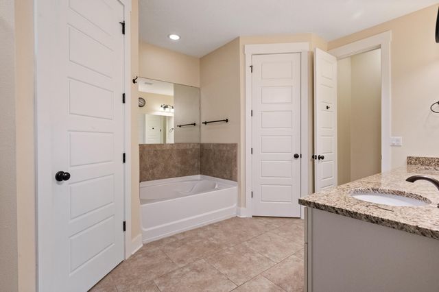 1569 Lakeside Drive, Niceville, FL 32578