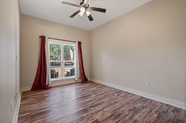 1569 Lakeside Drive, Niceville, FL 32578