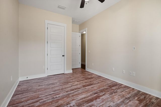 1569 Lakeside Drive, Niceville, FL 32578