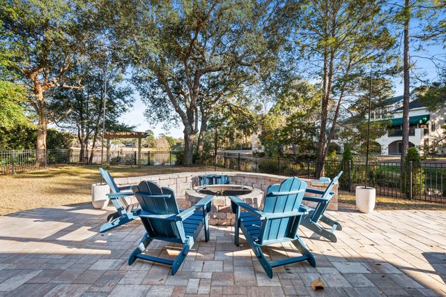 1569 Lakeside Drive, Niceville, FL 32578