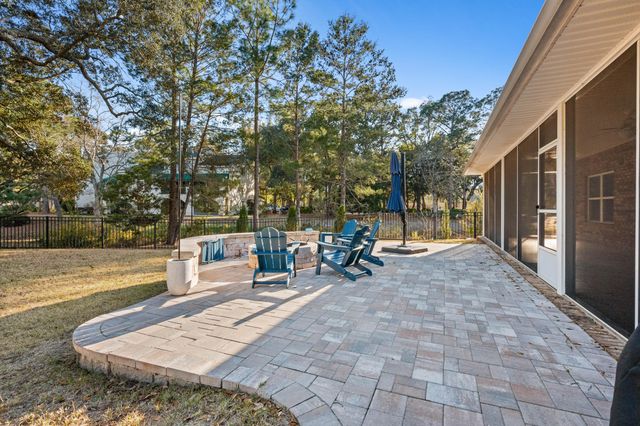 1569 Lakeside Drive, Niceville, FL 32578