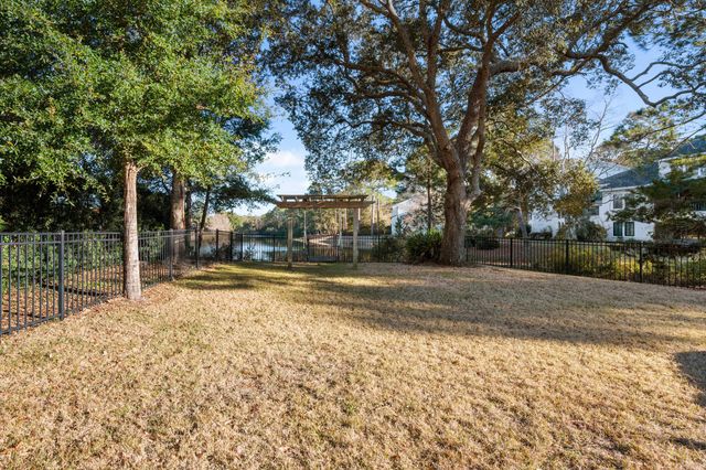 1569 Lakeside Drive, Niceville, FL 32578