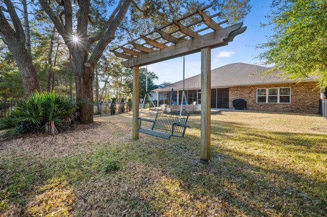 1569 Lakeside Drive, Niceville, FL 32578