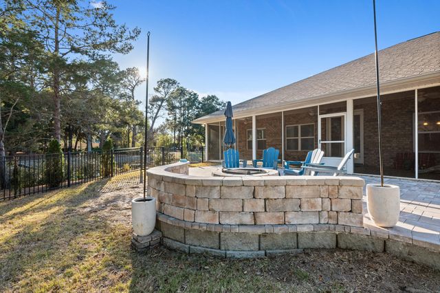 1569 Lakeside Drive, Niceville, FL 32578