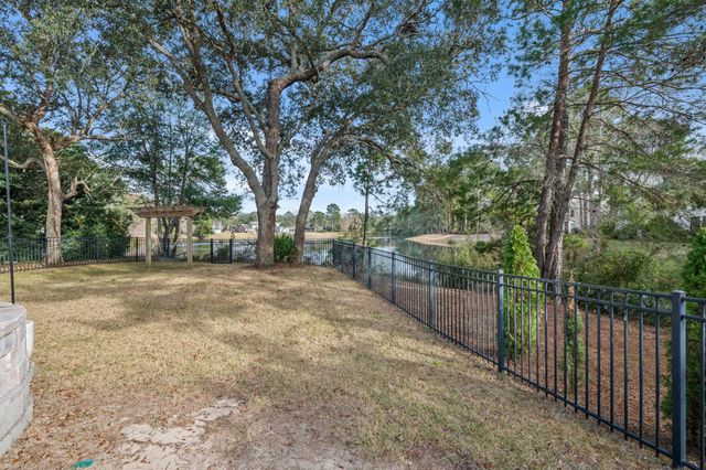 1569 Lakeside Drive, Niceville, FL 32578
