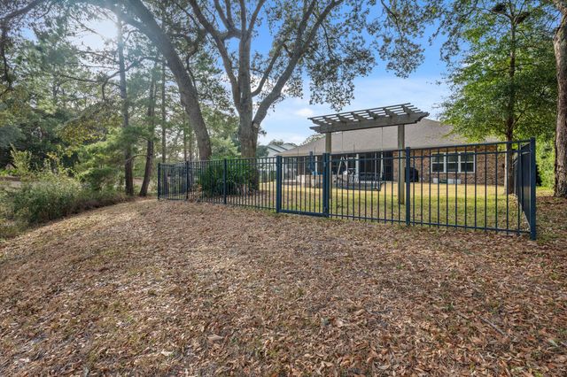 1569 Lakeside Drive, Niceville, FL 32578