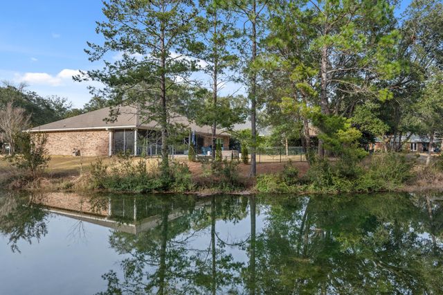 1569 Lakeside Drive, Niceville, FL 32578