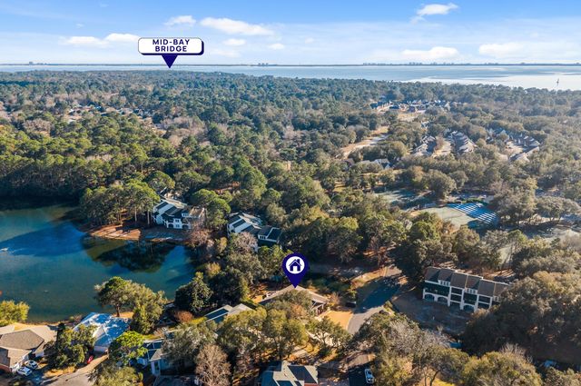 1569 Lakeside Drive, Niceville, FL 32578