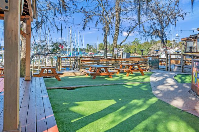 1569 Lakeside Drive, Niceville, FL 32578