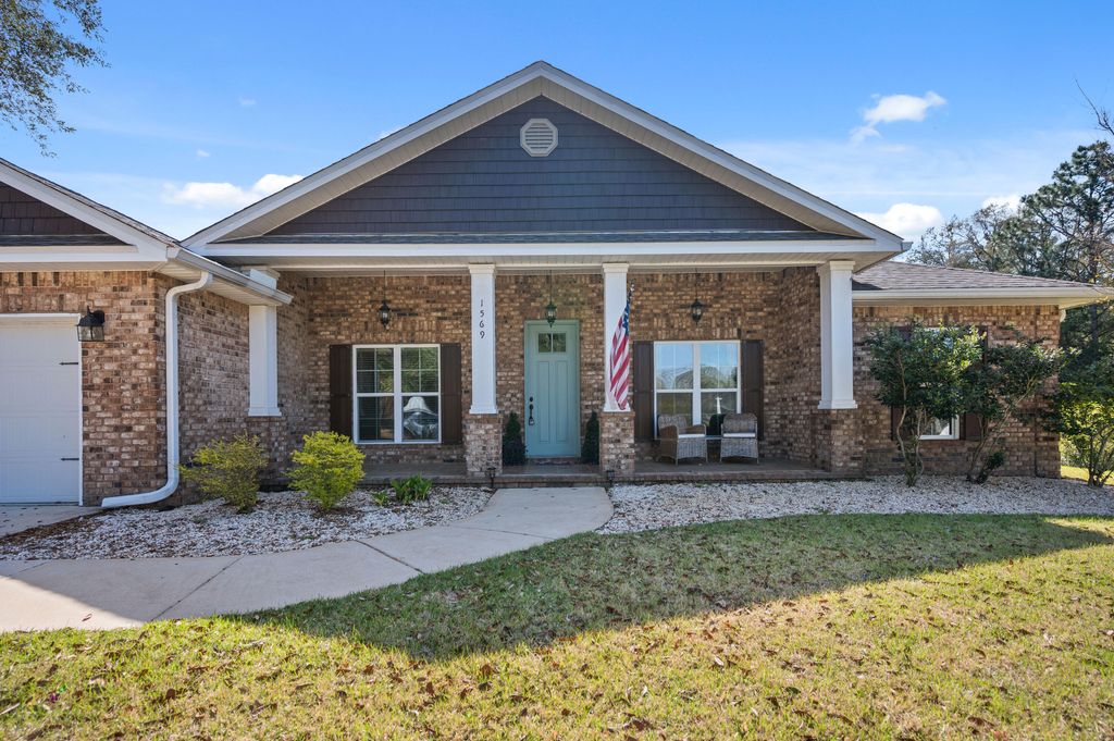 1569 Lakeside Drive, Niceville, FL 32578