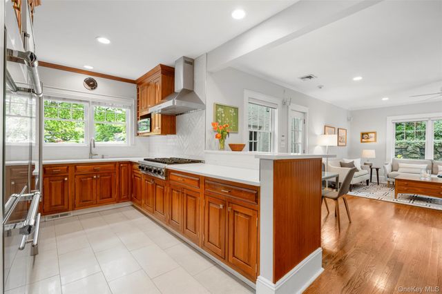 12 Parkway Street, Larchmont, NY 10538