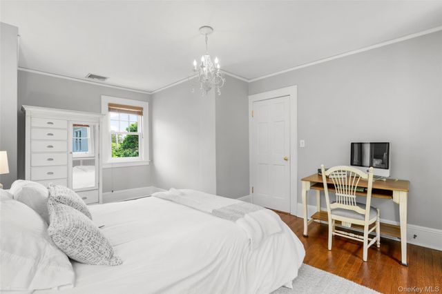 12 Parkway Street, Larchmont, NY 10538