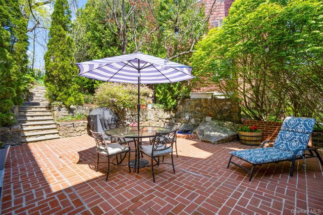 12 Parkway Street, Larchmont, NY 10538