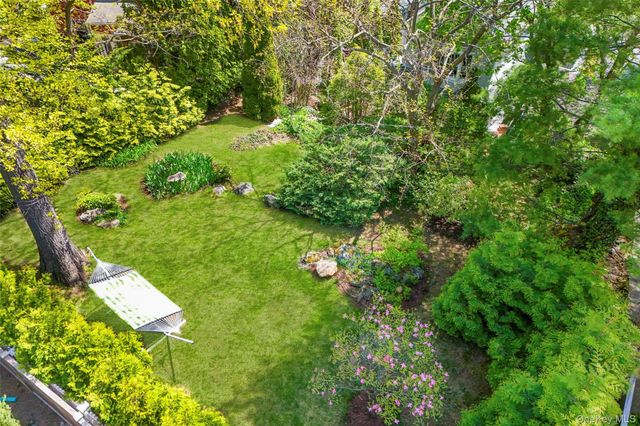 12 Parkway Street, Larchmont, NY 10538