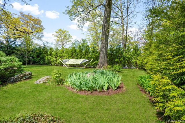 12 Parkway Street, Larchmont, NY 10538