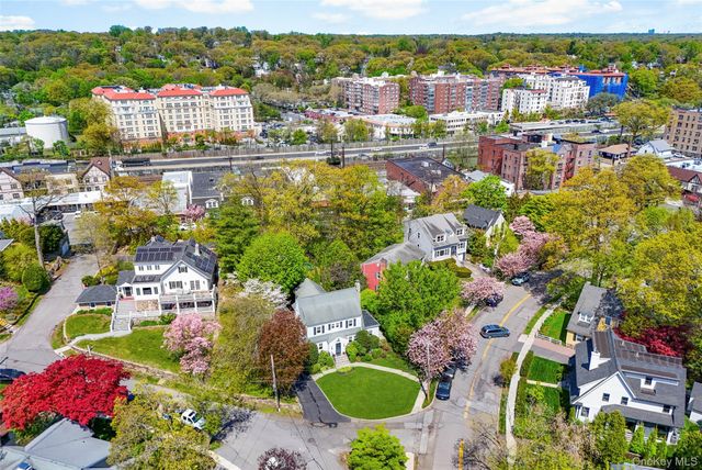 12 Parkway Street, Larchmont, NY 10538