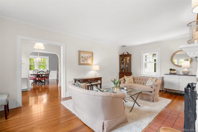 12 Parkway Street, Larchmont, NY 10538