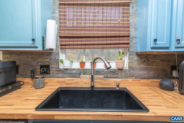 5 BRIDLEWOOD DR, Palmyra, VA 22963