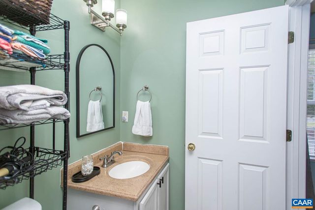 5 BRIDLEWOOD DR, Palmyra, VA 22963