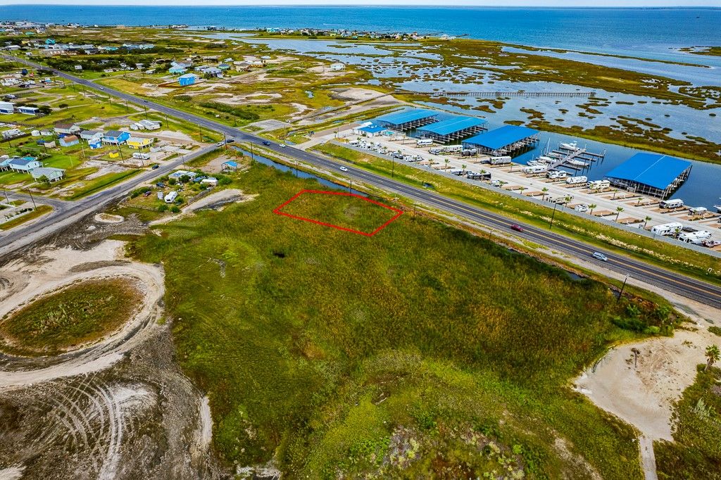 2128 S Doughty St, Rockport, TX 78382 — photo 3