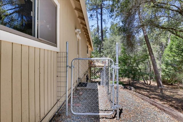 11412 Cottontail Way, Penn Valley, CA 95946