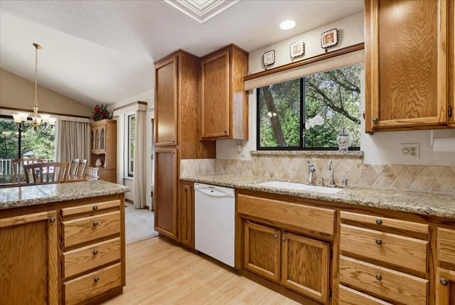 11412 Cottontail Way, Penn Valley, CA 95946