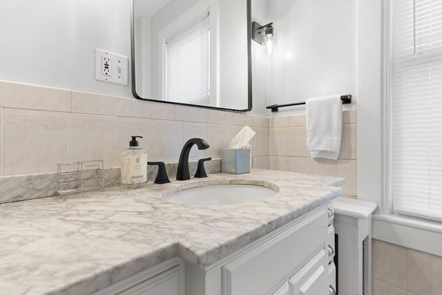 55 Caldwell St 1, Weymouth, MA 02191