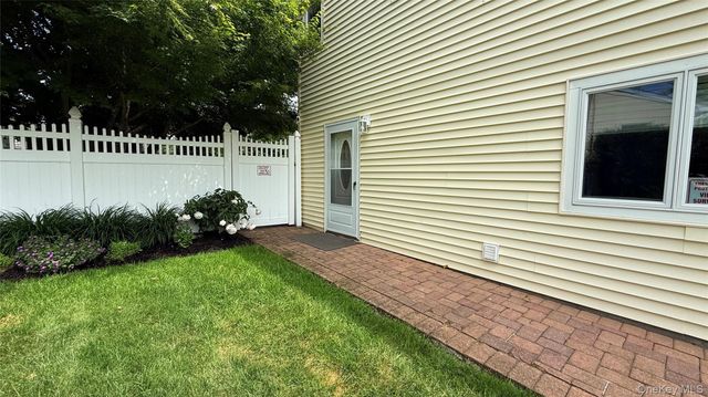 95 Stephen Road, Bayport, NY 11705
