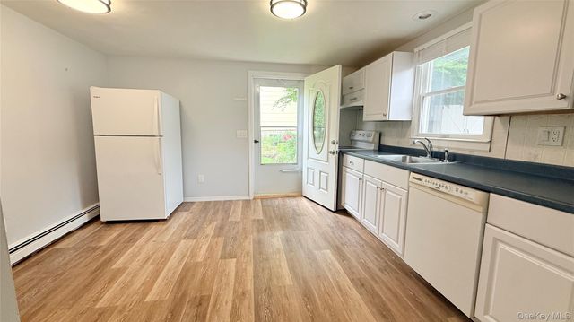 95 Stephen Road, Bayport, NY 11705