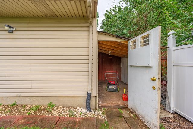 98 Moore Drive, Franklin, OH 45005