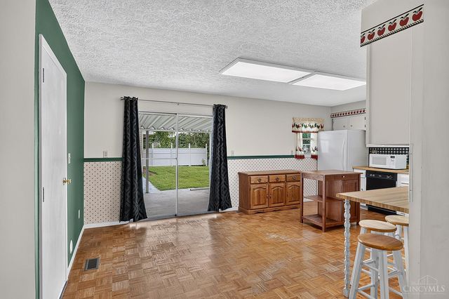 98 Moore Drive, Franklin, OH 45005