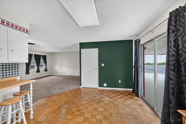 98 Moore Drive, Franklin, OH 45005