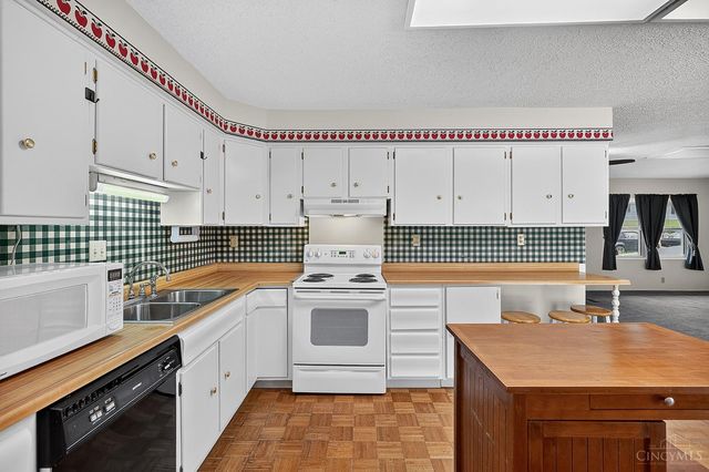 98 Moore Drive, Franklin, OH 45005