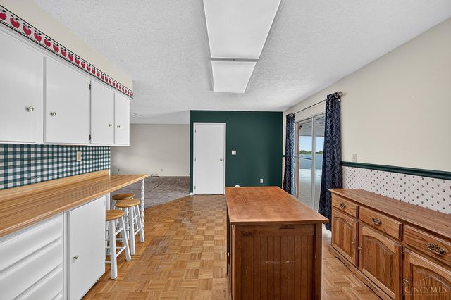 98 Moore Drive, Franklin, OH 45005