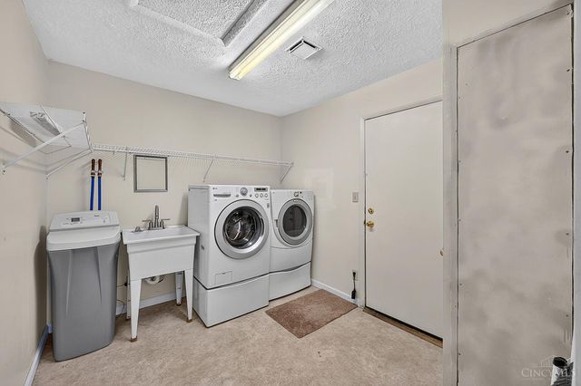 98 Moore Drive, Franklin, OH 45005