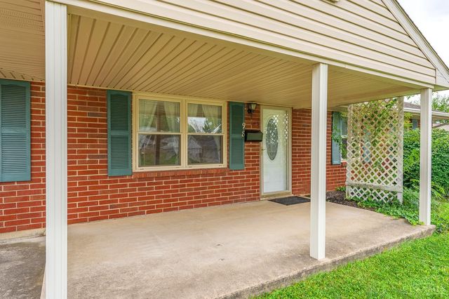 98 Moore Drive, Franklin, OH 45005
