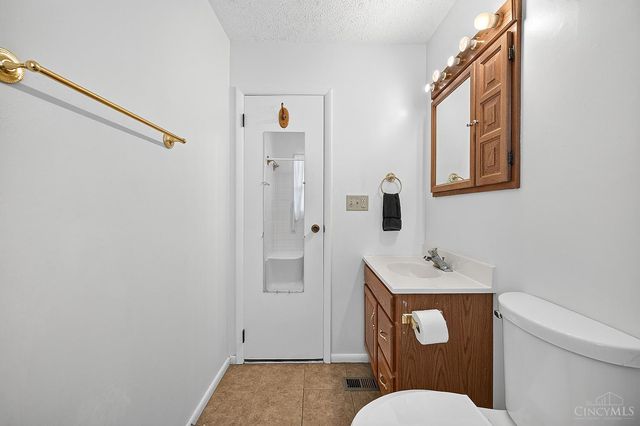 98 Moore Drive, Franklin, OH 45005