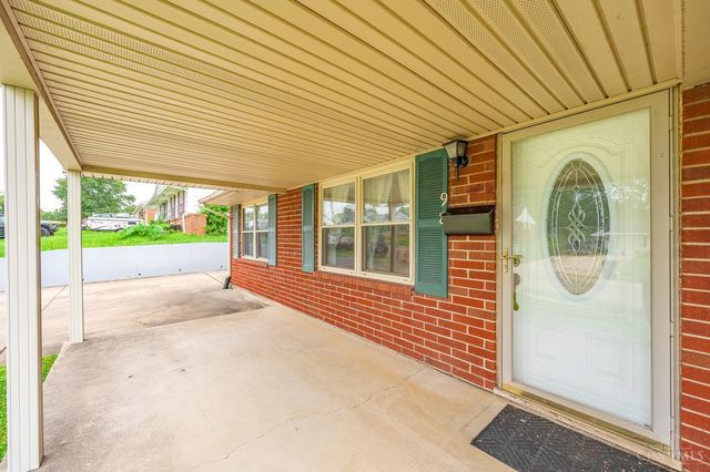 98 Moore Drive, Franklin, OH 45005