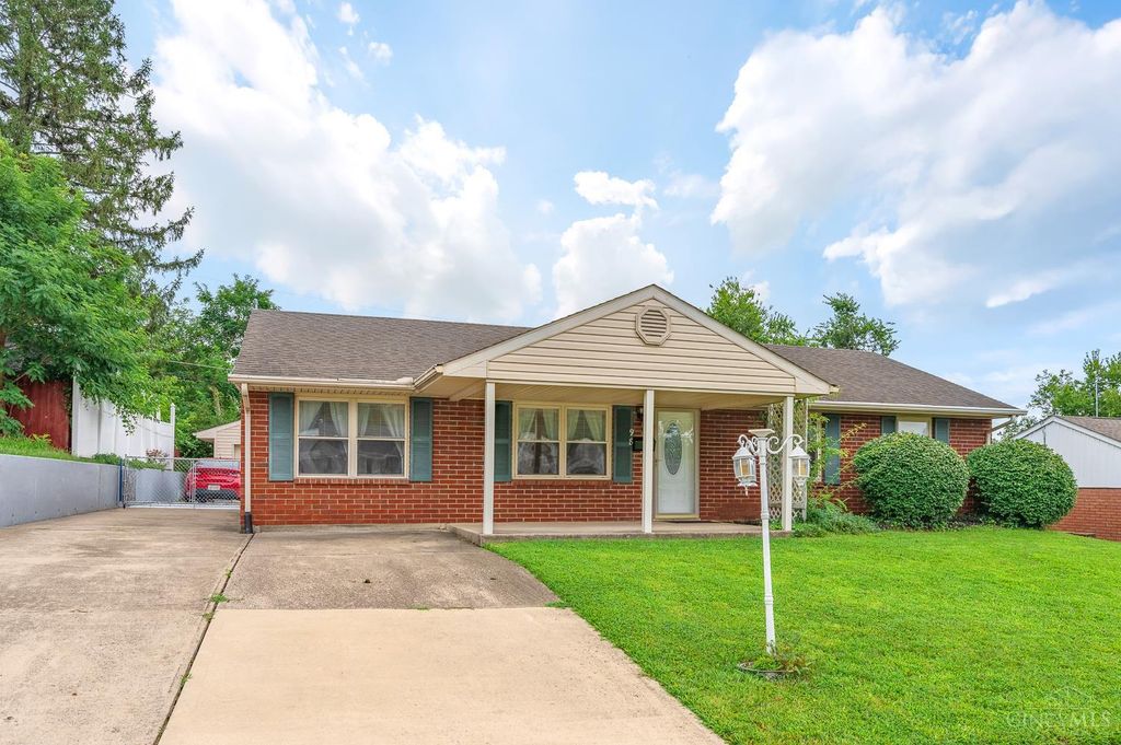 98 Moore Drive, Franklin, OH 45005