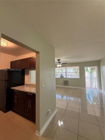 2915 Plunkett St 12A, Hollywood, FL 33020