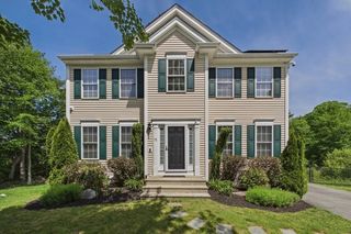 75 Erin Ct, New Bedford, MA 02745