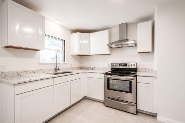 6510 Wade Road, Baytown, TX 77521