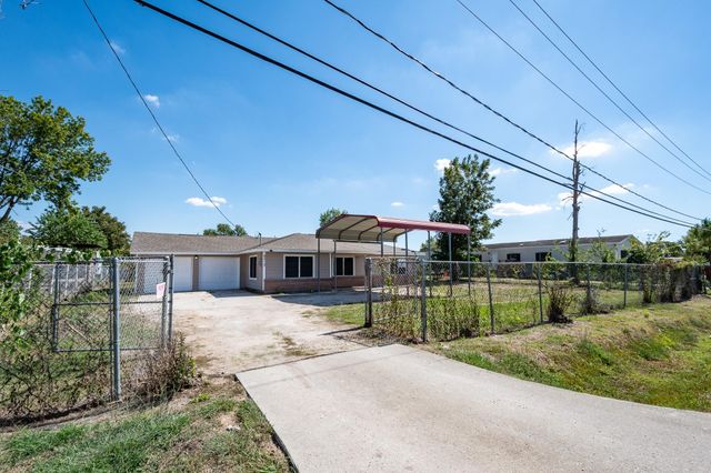 6510 Wade Road, Baytown, TX 77521