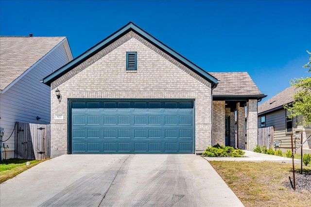 802 Papaya DR, Buda, TX 78610