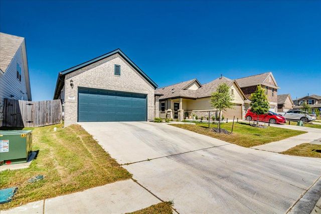 802 Papaya DR, Buda, TX 78610