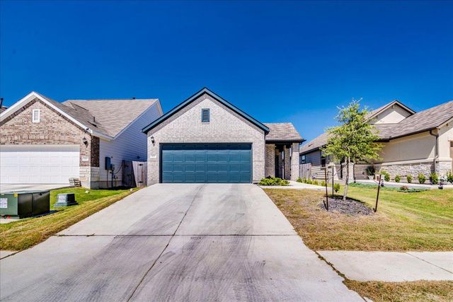 802 Papaya DR, Buda, TX 78610